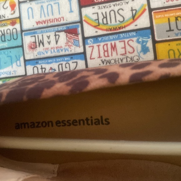 Amazon Essentials Women’s Leopard Print Flats – Size 7.5 - Picture 3 of 11